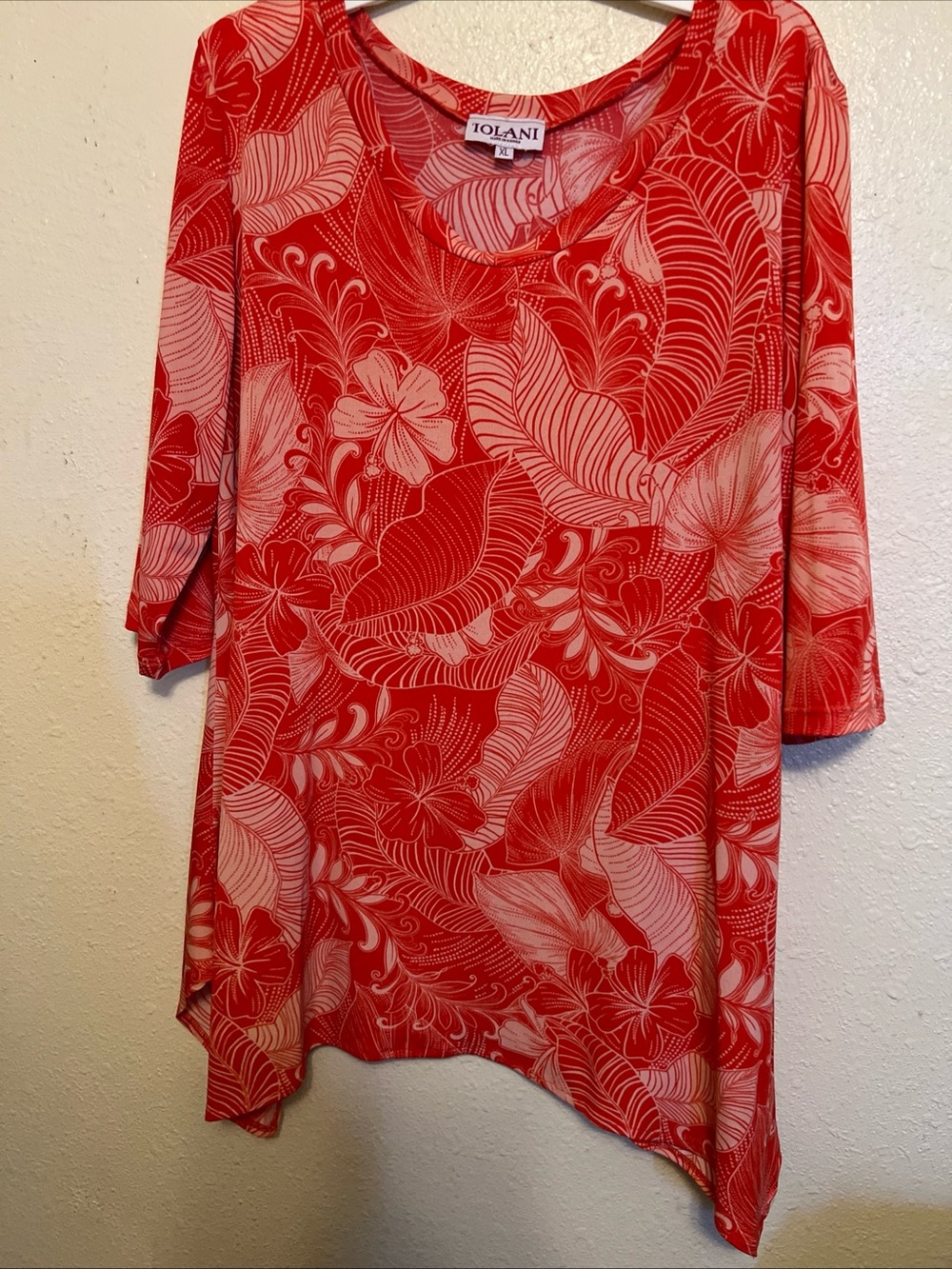 Iolani Red Orange Floral Scoop Neck Women's Top